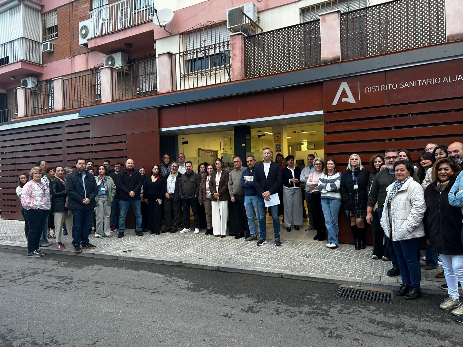 EuropaPress_7423334_concentracion_rechazo_agresiones_medicas_distrito_sanitario.jpg
